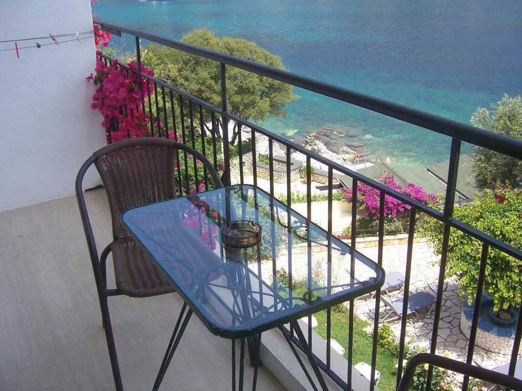Ballas Apartments Agia Efimia Zimmer foto